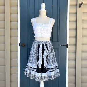 Vtg Fun & Fancy Square Dance Skirt with laces Details Women’s Size Small